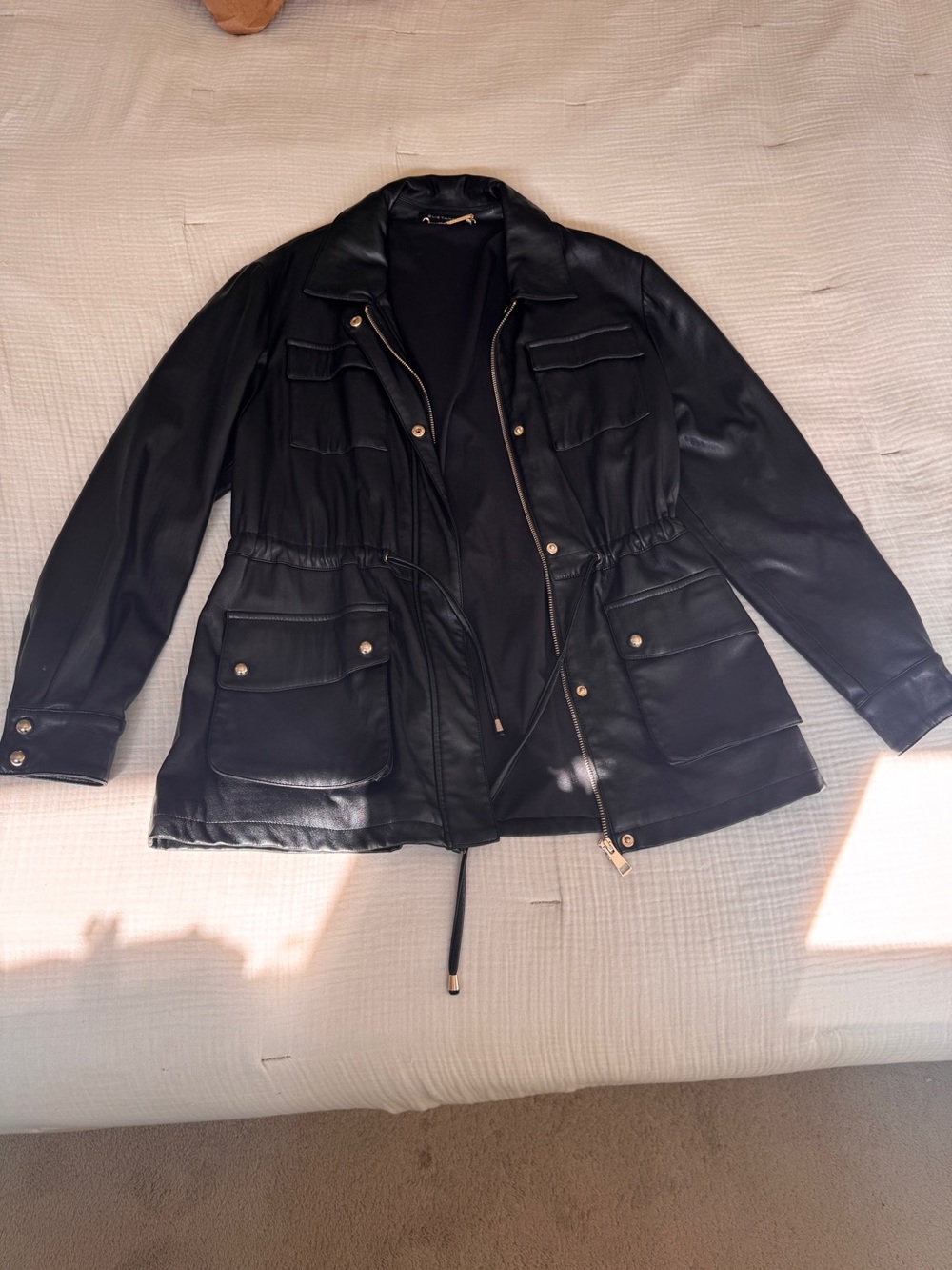 Elie Tahari faux leather pocket draw strong black jacket gold hardware medium